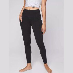Athleta Salutation Stash Pocket Tight Leggings in Black, size ST